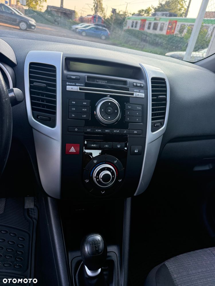 Kia Venga - 21