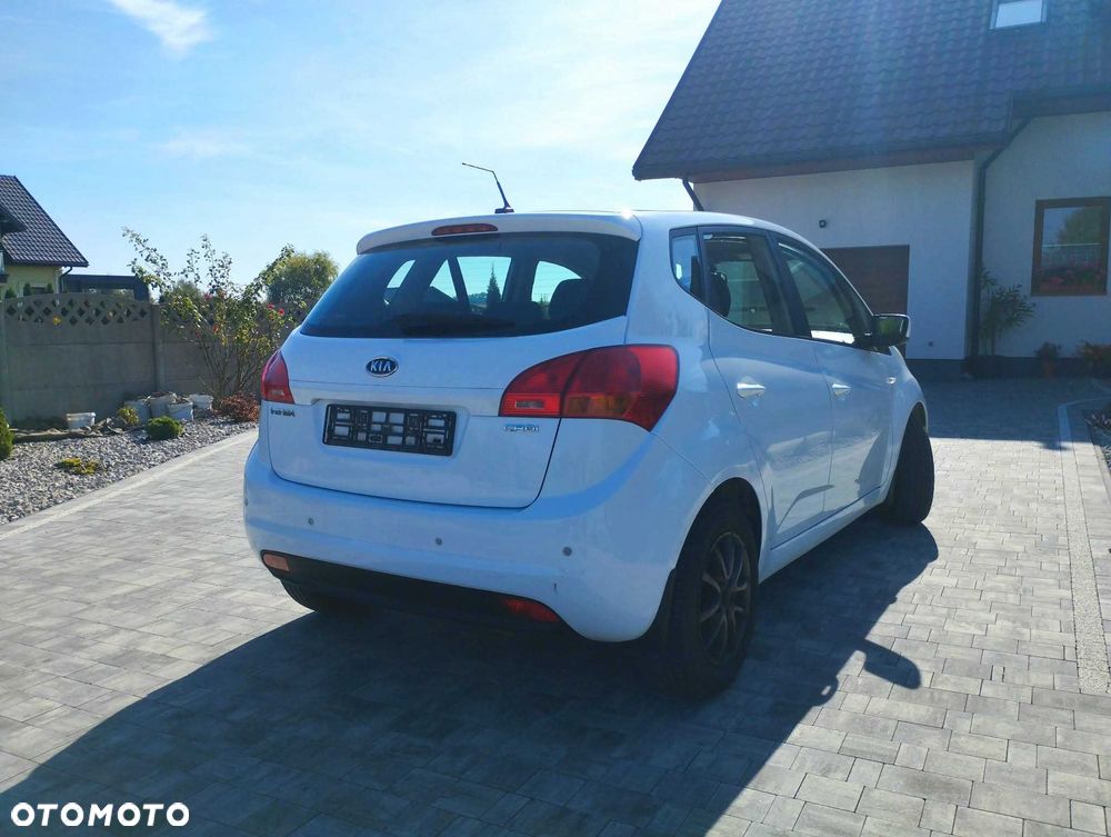 Kia Venga - 3