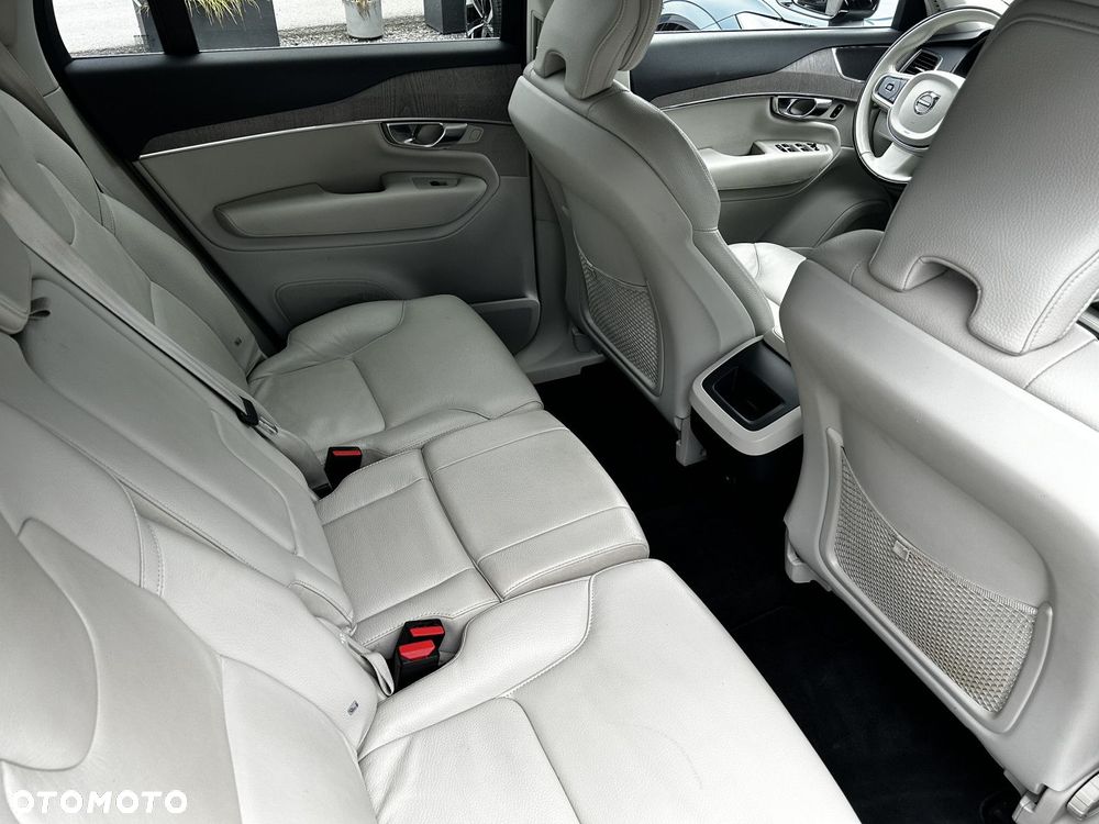 Volvo XC 90 - 27