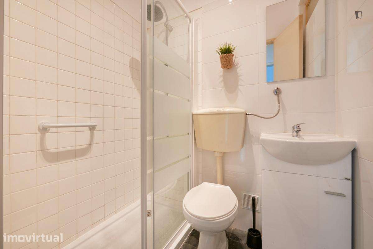 Quarto - localizado em Restelo Lisbon - Grande imagem: 3/29