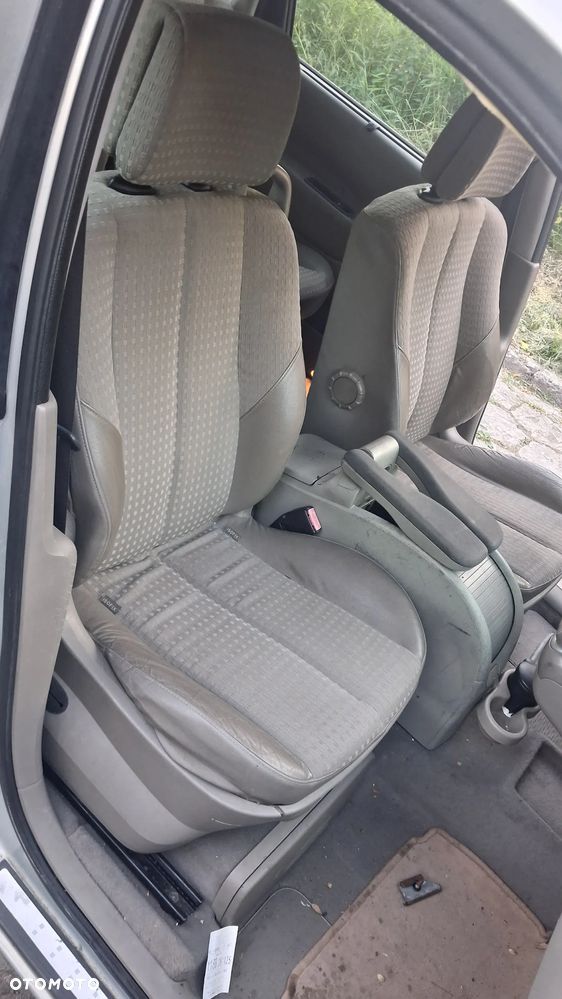 Na części Renault Scenic II silnik 1.6 16v K4M782 lakier MV632 skrzynia maska zderzak drzwi klapa szyba fotel kanapa lusterko lampa deska GWARANCJA !!! Przód Tył Zestaw Komplet Drzwi Klapa Zderzak Błotnik Maska Grill Atrapa Szyba Pas Lampa Lusterko Boczki Fotel Kanapa Kokpit Deska Rozdzielcza Przełącznik Włącznik Sterownik Przewody Wiązka Instalacja Moduł Komputer Czujnik Listwa Pompa Alternator Wtryski Głowica Rozrusznik Kompresor Sprzęgło Dwumas Silnik  Skrzynia ABS Klimatyzacji Paliwa Wspomagania Kolektor Turbina Przepustnica Zawór Chłodnica Koło Hak Belka Sanki Zawieszenie Mcpherson Półoś Amortyzator Wydech Tłumik Zacisk - 12