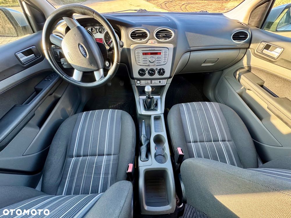 Ford Focus 1.6 TDCi Ambiente - 16
