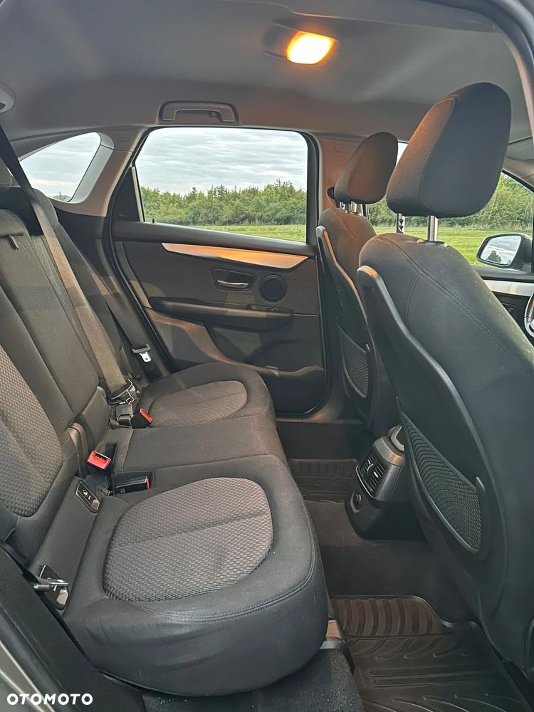 BMW Seria 2 218i - 6