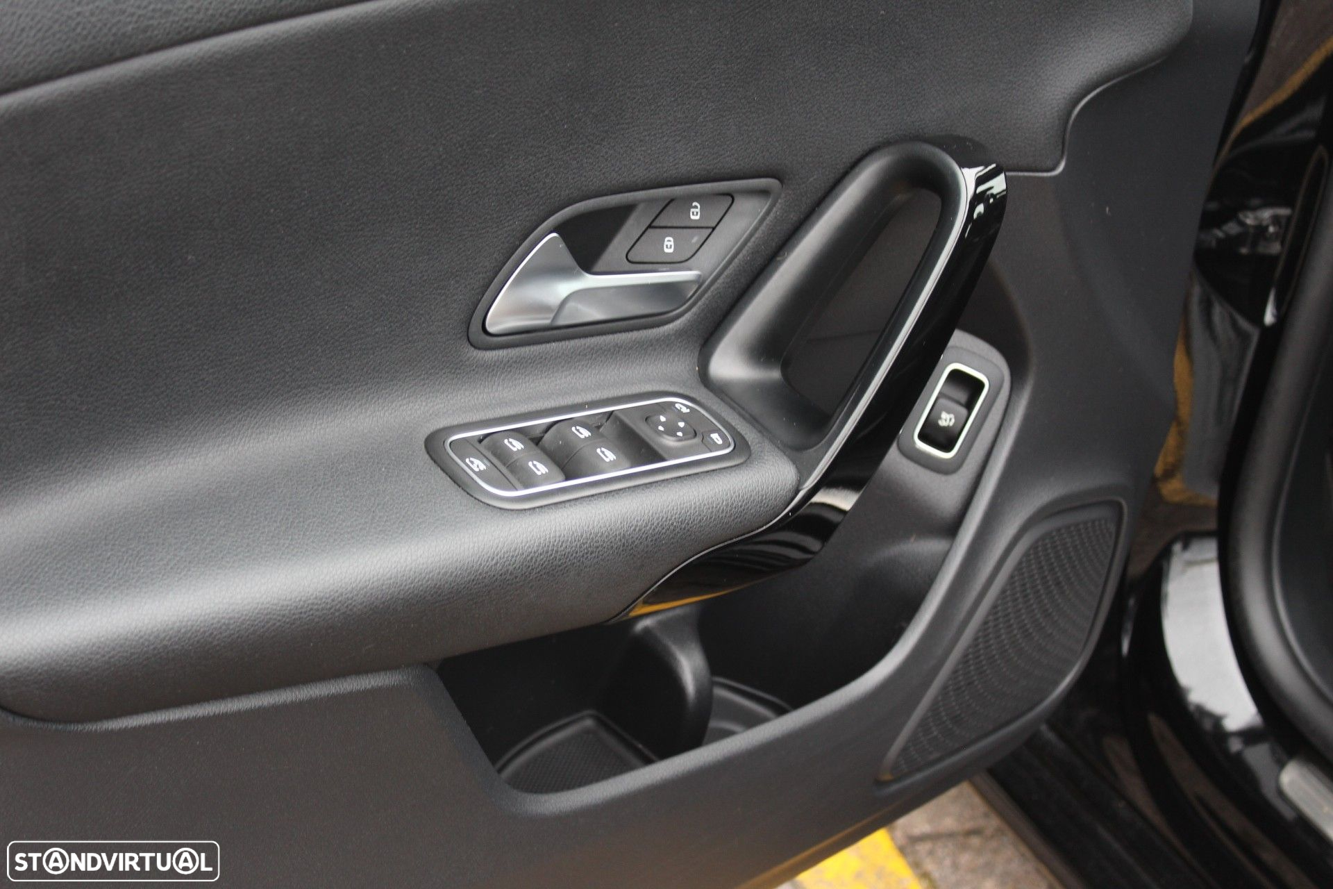 Mercedes-Benz CLA 180 - 12