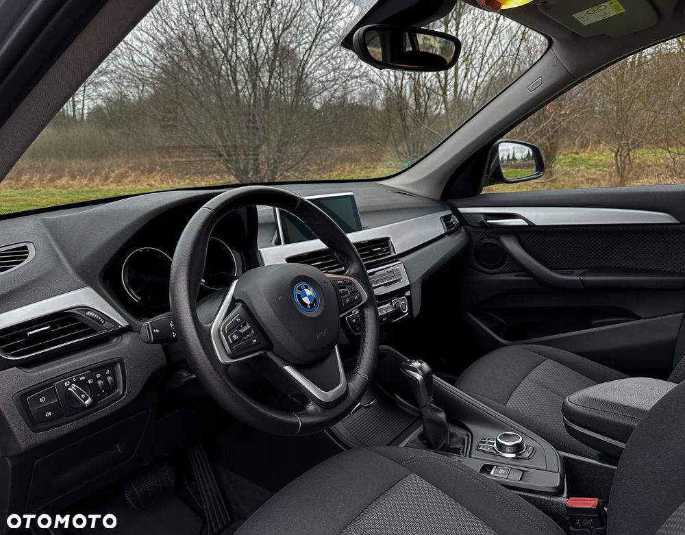 BMW X1 xDrive25e Sport Line - 27