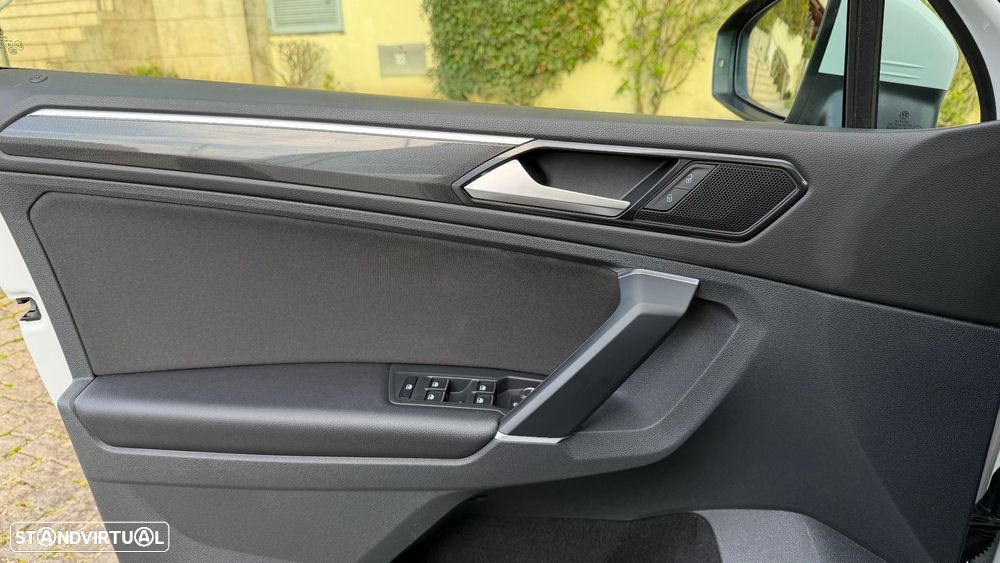 VW Tiguan 2.0 TDI R-Line DSG 4Motion - 55