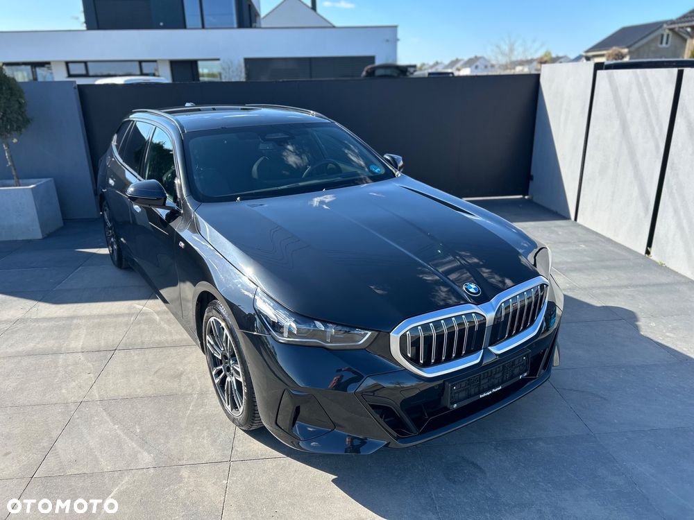 BMW Seria 5 520d xDrive - 4
