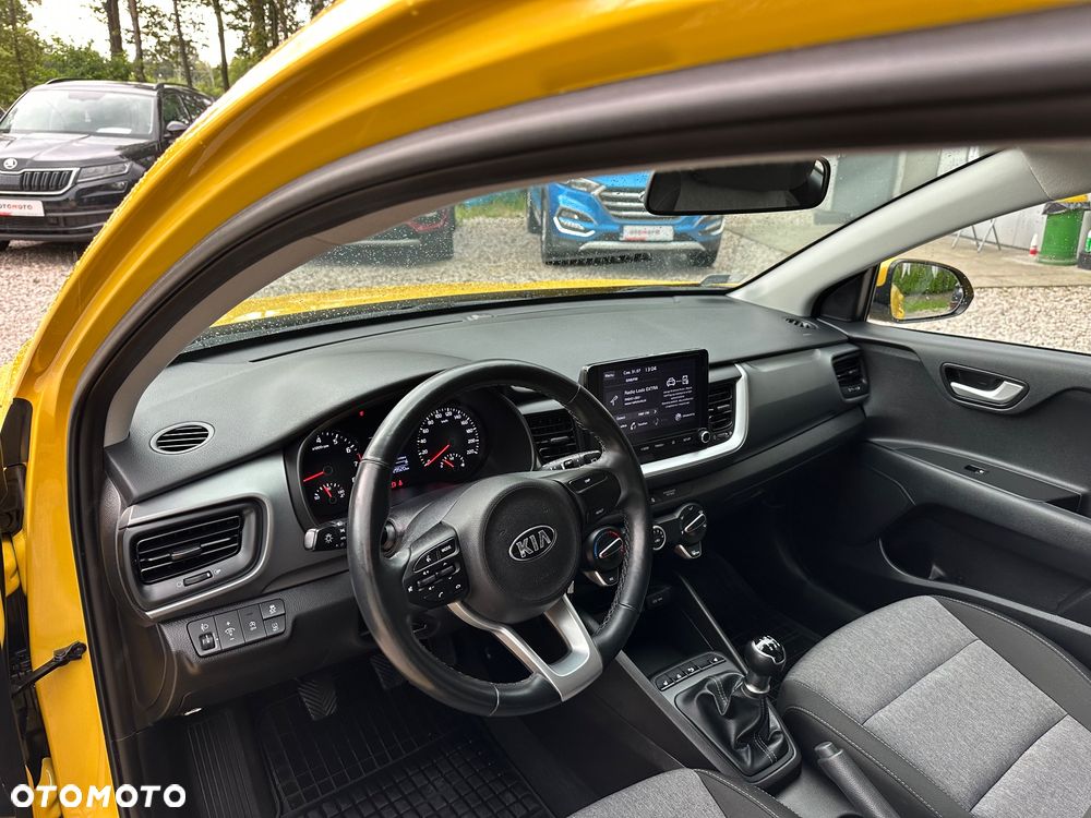 Kia Stonic 1.2 L - 11