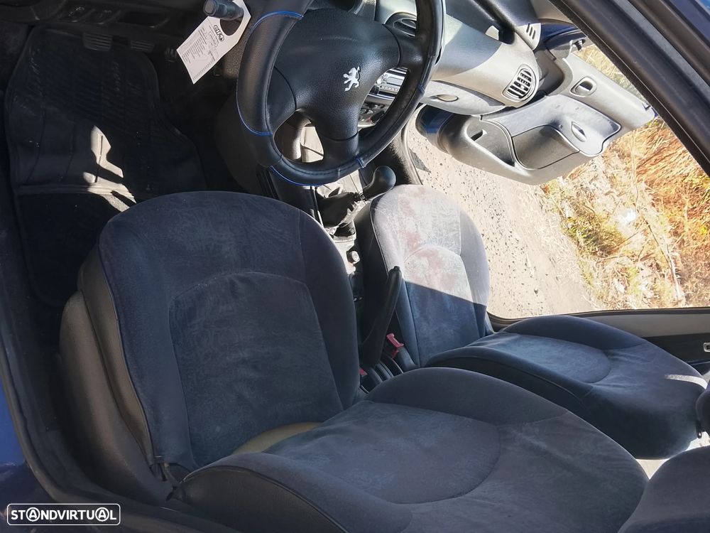 Peugeot 206 1.1 Color Line - 8