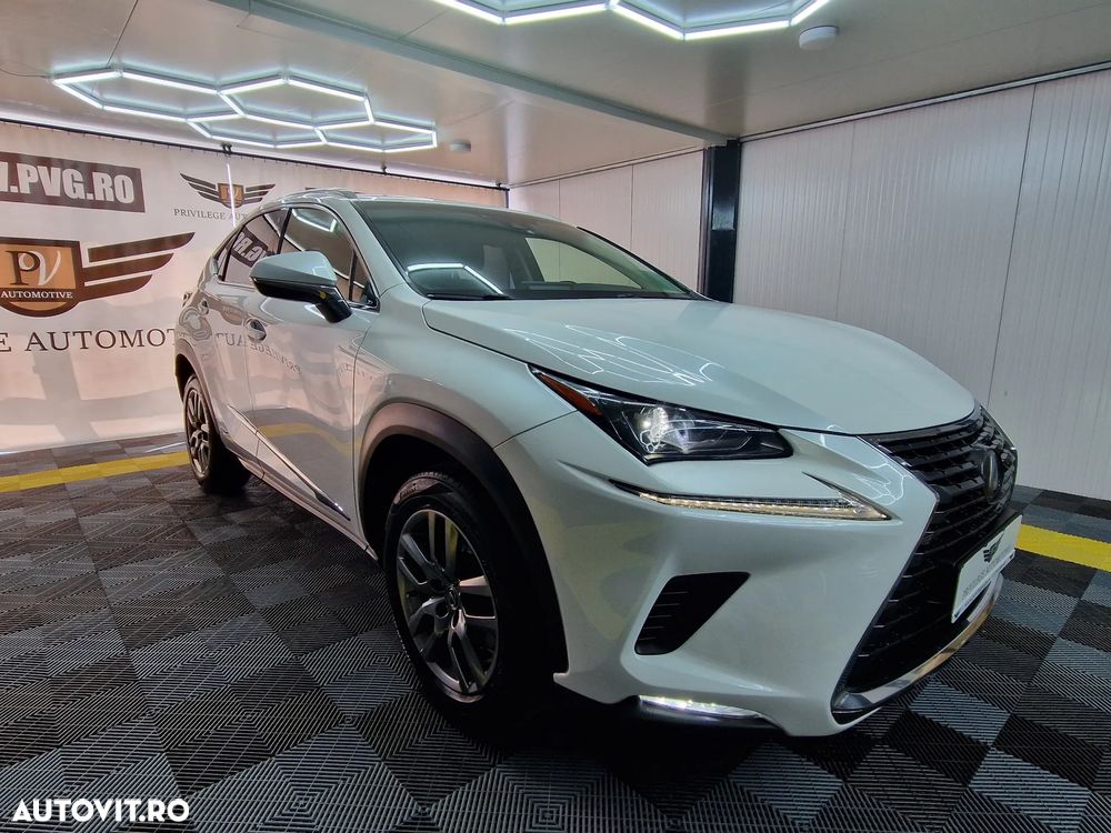 Lexus Seria NX 300h AWD Business - 3