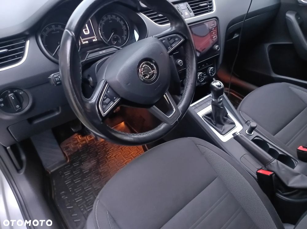 Skoda Octavia 1.6 TDI Ambition - 11