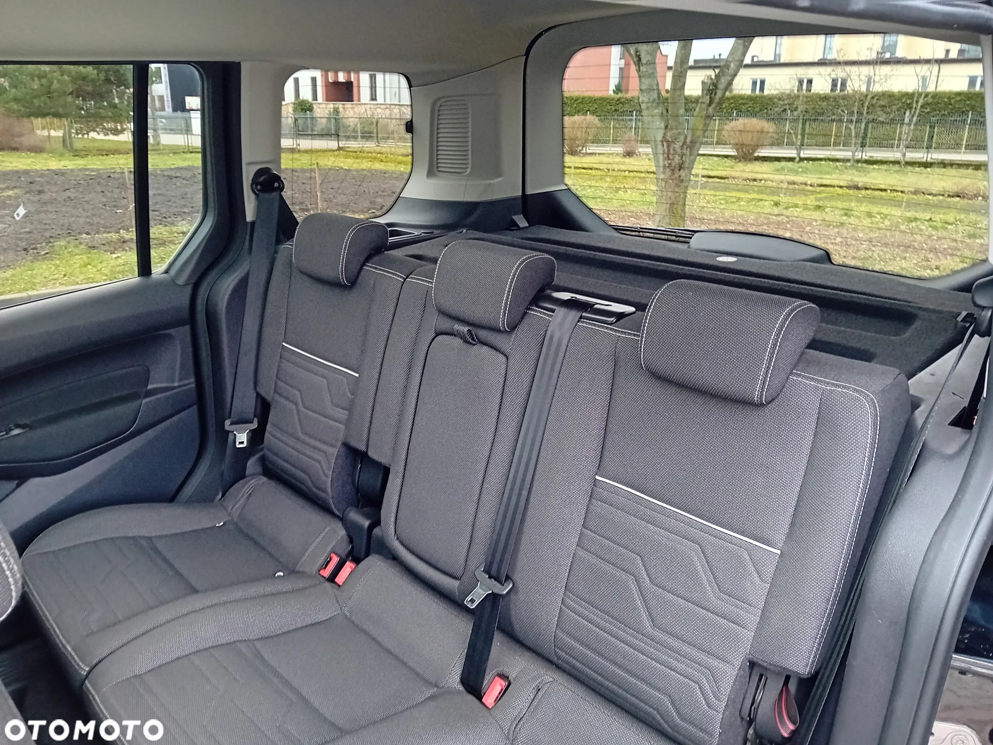 Ford Tourneo Connect 1.5 TDCi Titanium - 21
