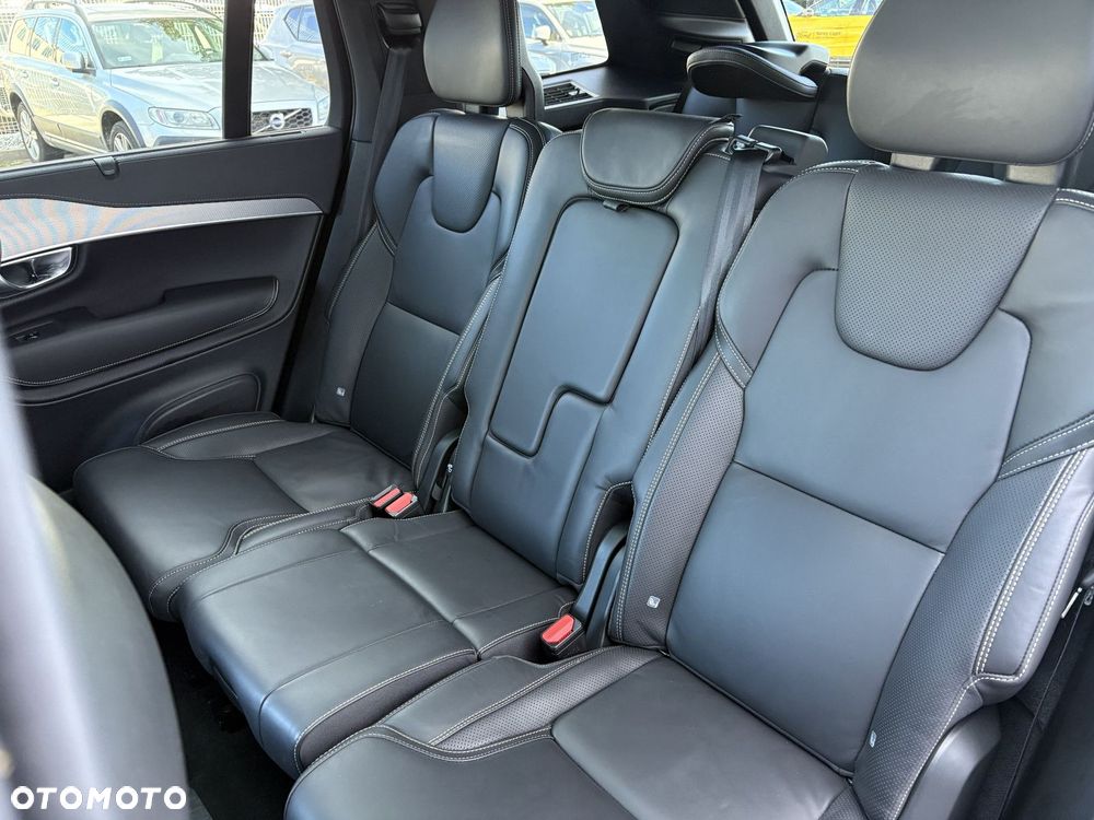 Volvo XC 90 - 32