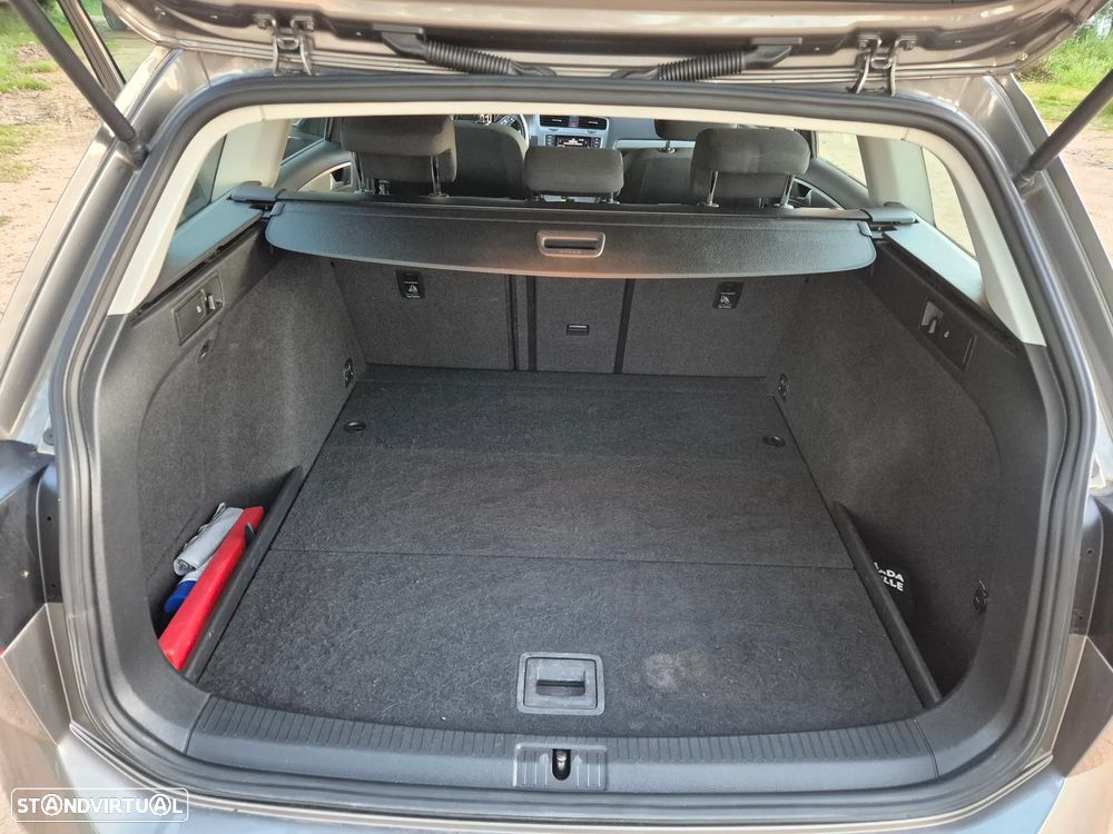 VW Golf Variant - 16