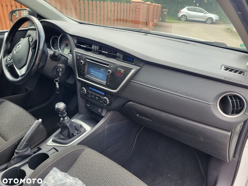 Toyota Auris - 6