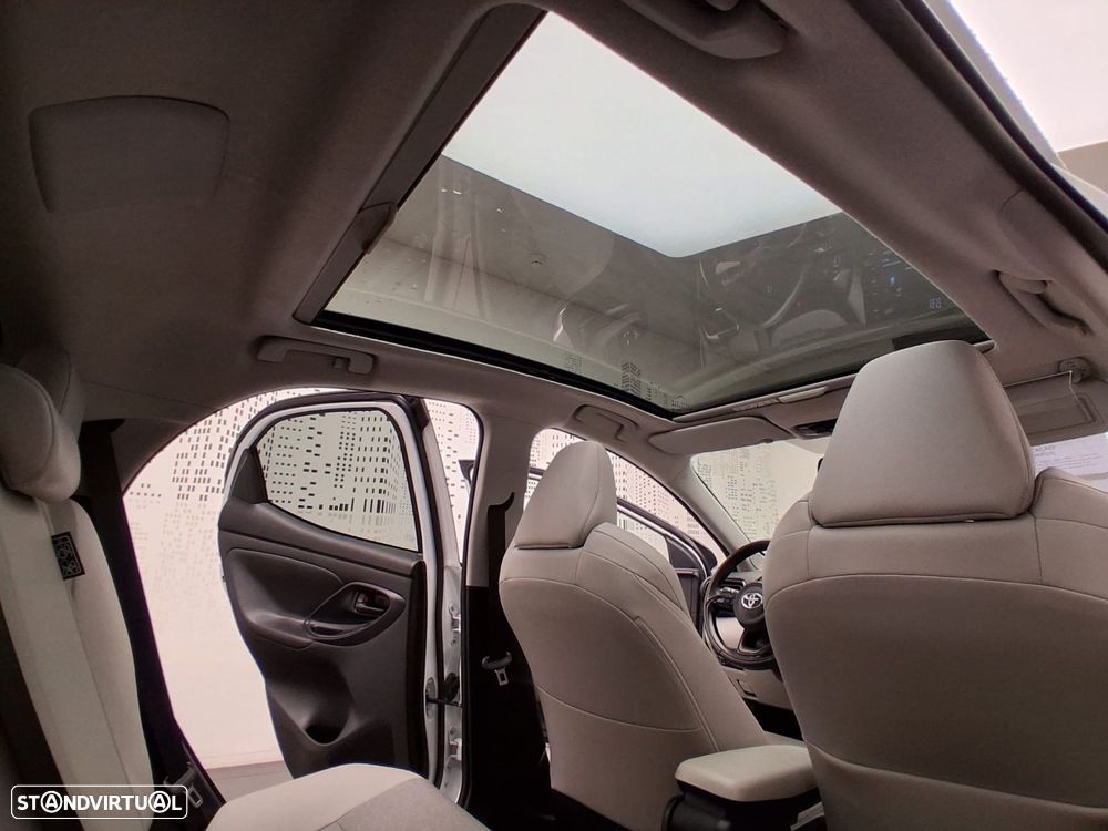Toyota Yaris 1.5 HDF Luxury - 17