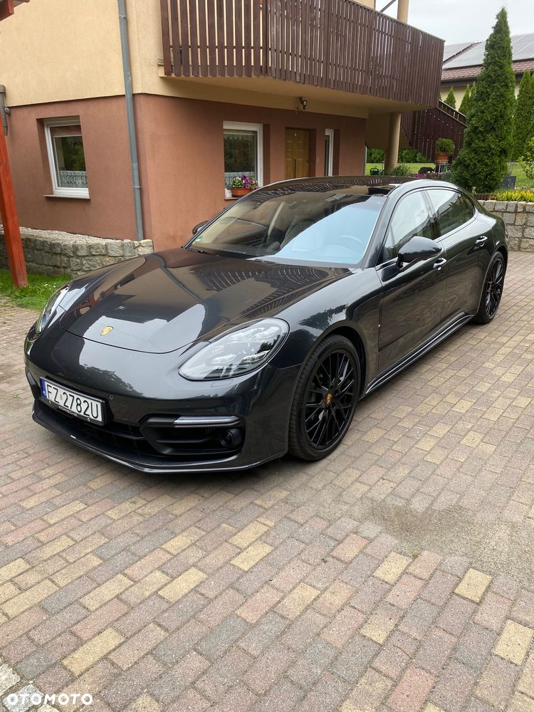 Porsche Panamera 4S Executive - 25