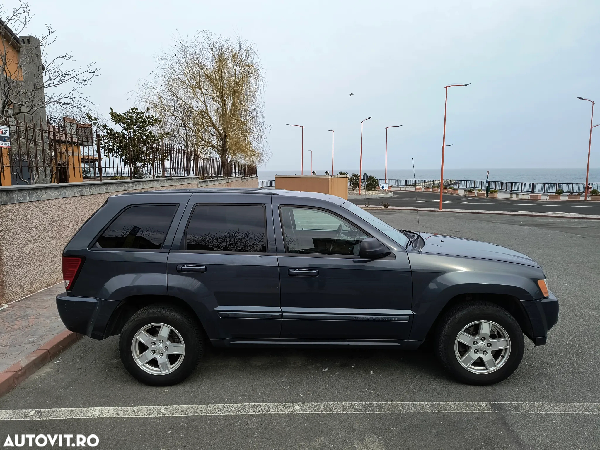Jeep Grand Cherokee - 2
