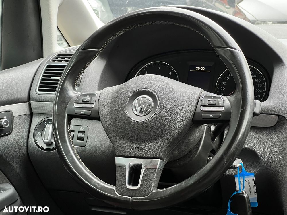 Volkswagen Touran 1.6 TDI DPF MATCH - 4