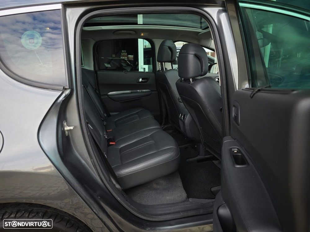 Peugeot 3008 1.6 e-HDi Executive CMP6 - 15