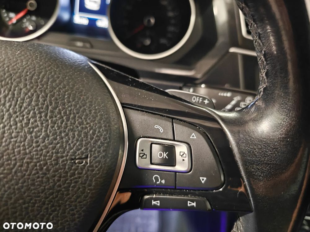 Volkswagen Tiguan - 18