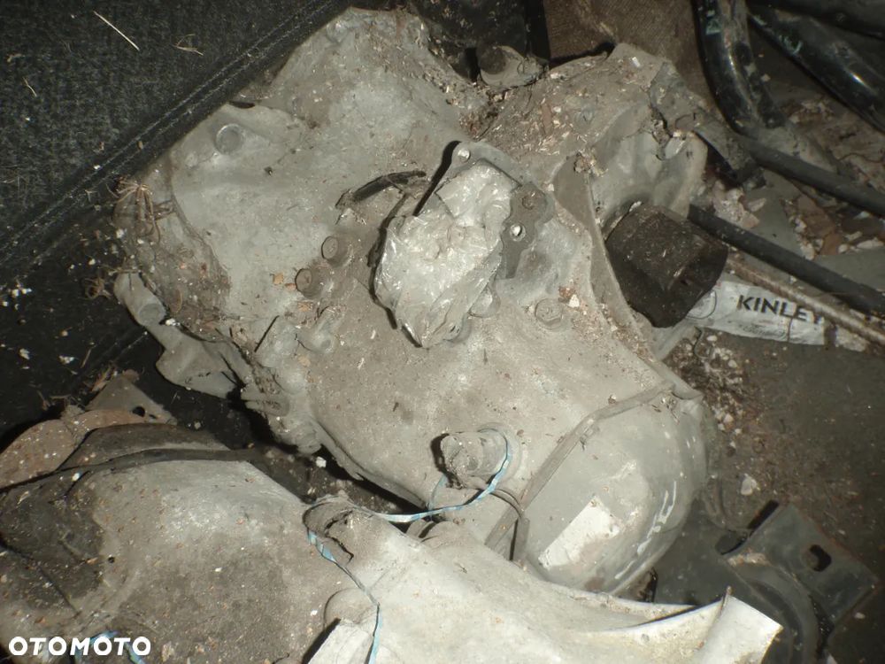 wybierak ze skrzyni biegów wybierak  łapa łożyska daewoo matiz 800 posiadam wszystkie części do tego modelu - 8