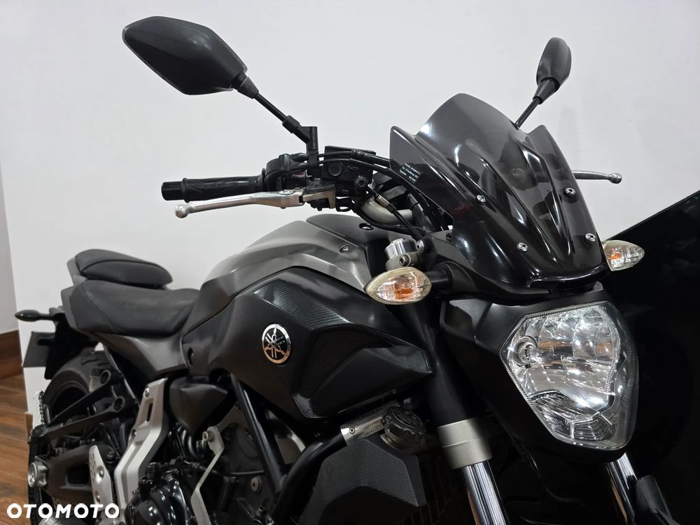 Yamaha MT - 8