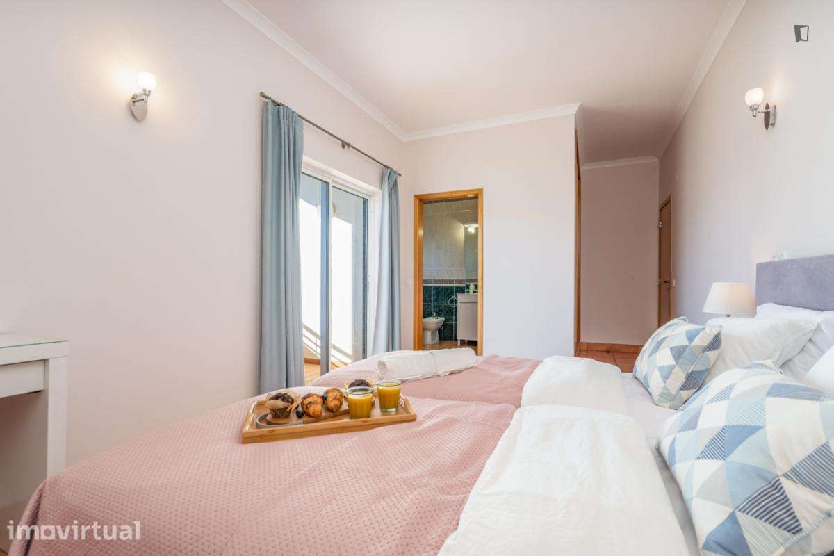 Apartamento com 2 quartos - localizado em Lagoa - Grande imagem: 4/25