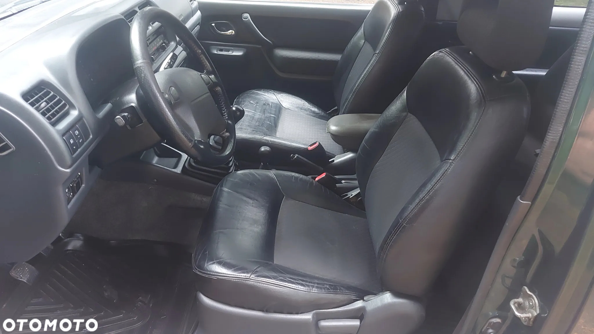 Suzuki Jimny 1.3 - 9