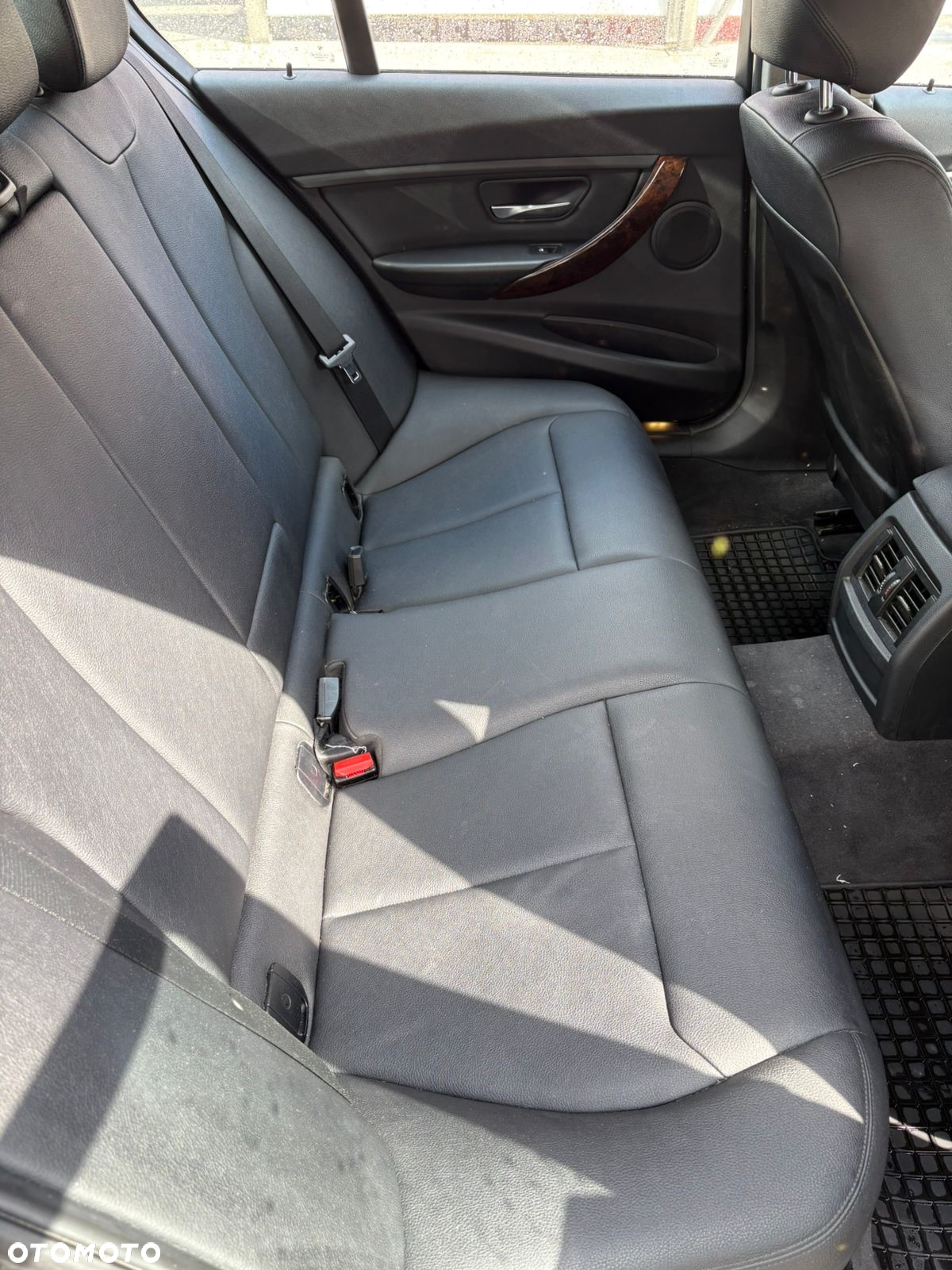 BMW Seria 3 320i - 7