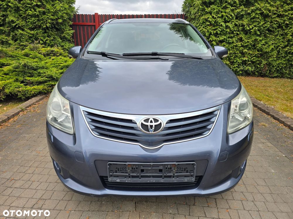 Toyota Avensis 1.6 Sol - 8