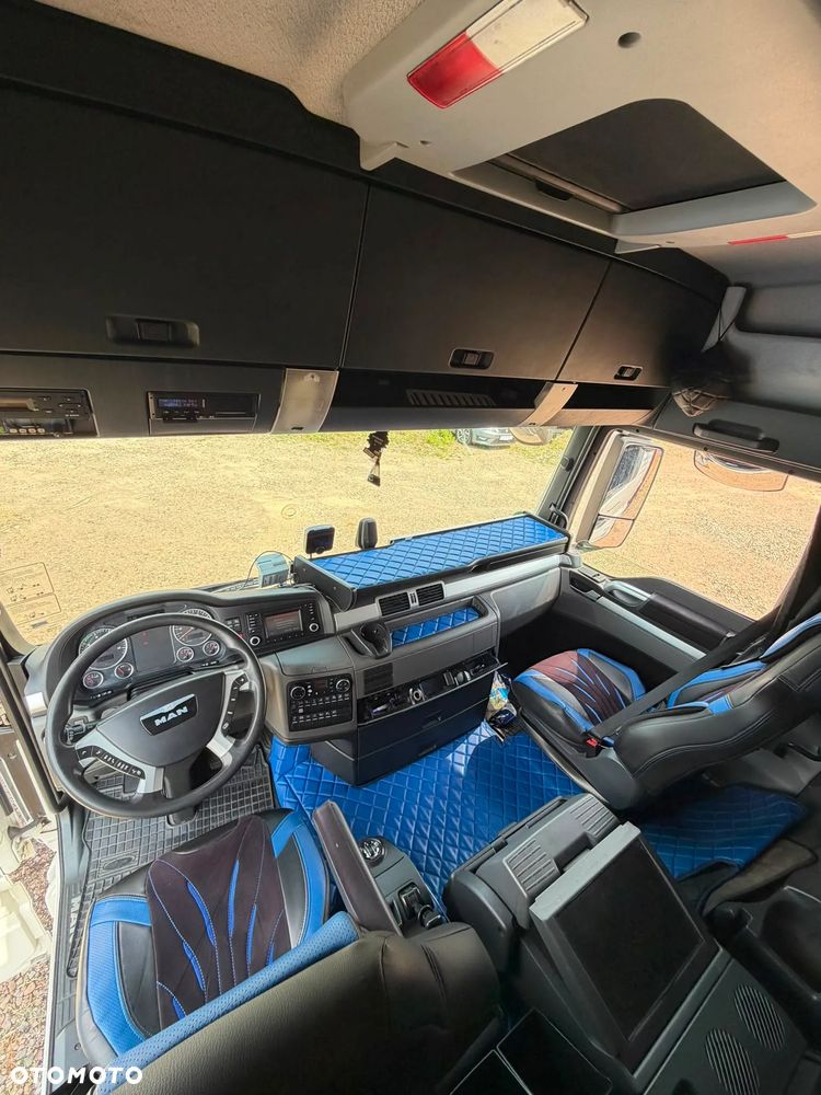 MAN TGX - 8
