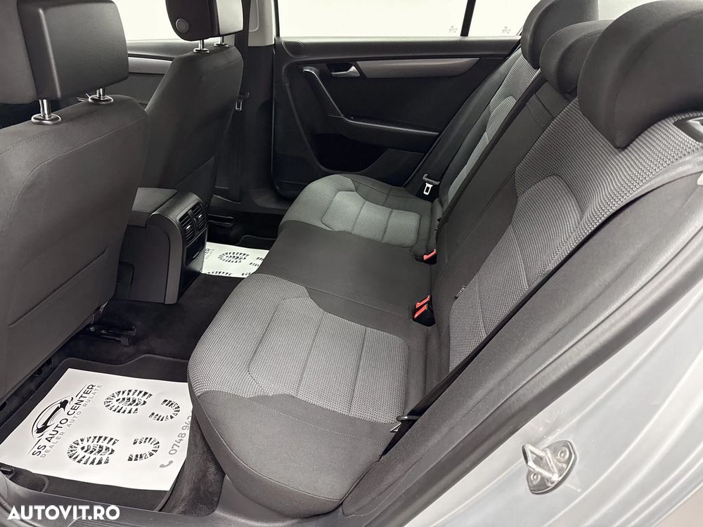 Volkswagen Passat 2.0 Blue TDI SCR Comfortline - 19