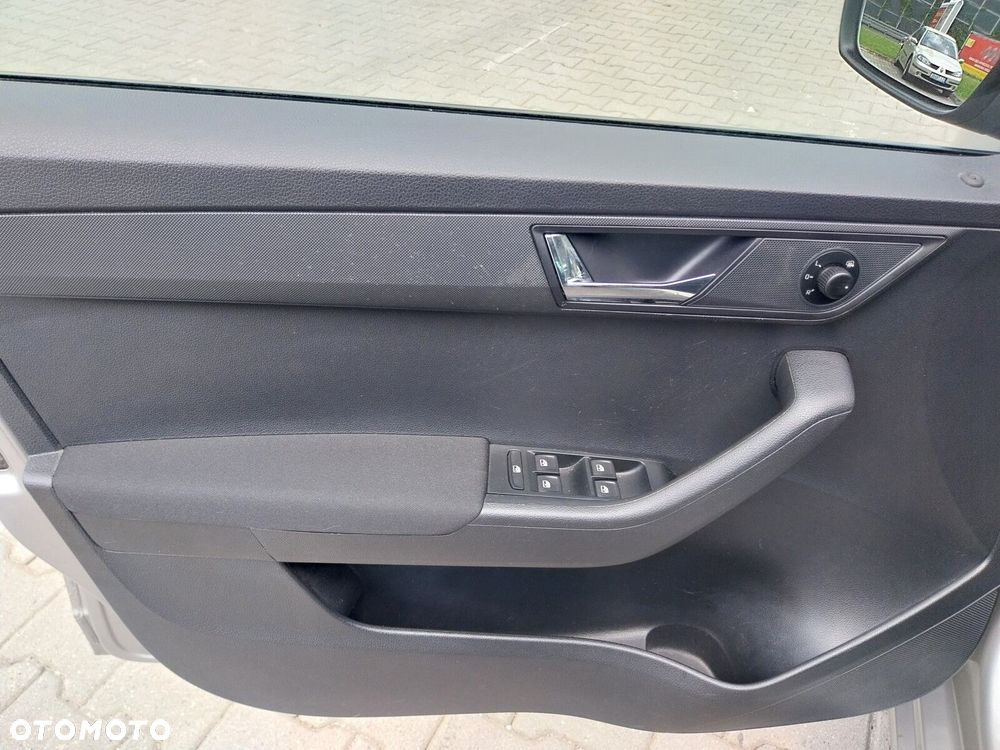 Skoda Fabia - 12