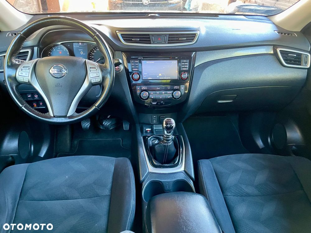 Nissan X-Trail 1.6 DIG-T 360 - 18