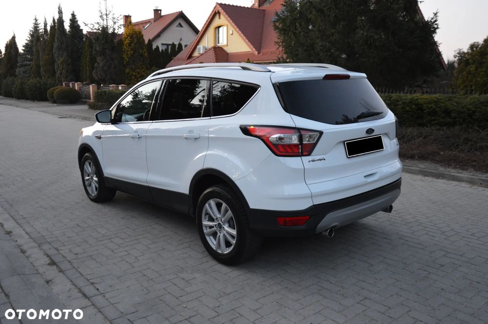 Ford Kuga 2.0 TDCi 2x4 Titanium - 14