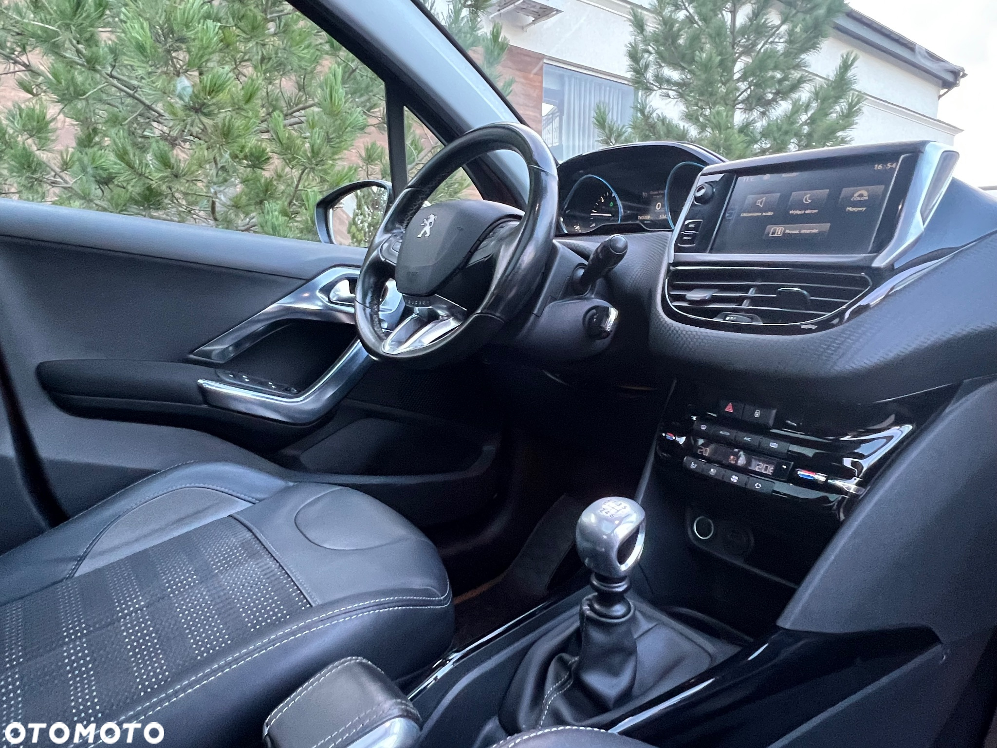 Peugeot 2008 BlueHDi FAP 120 STOP & START Allure - 13