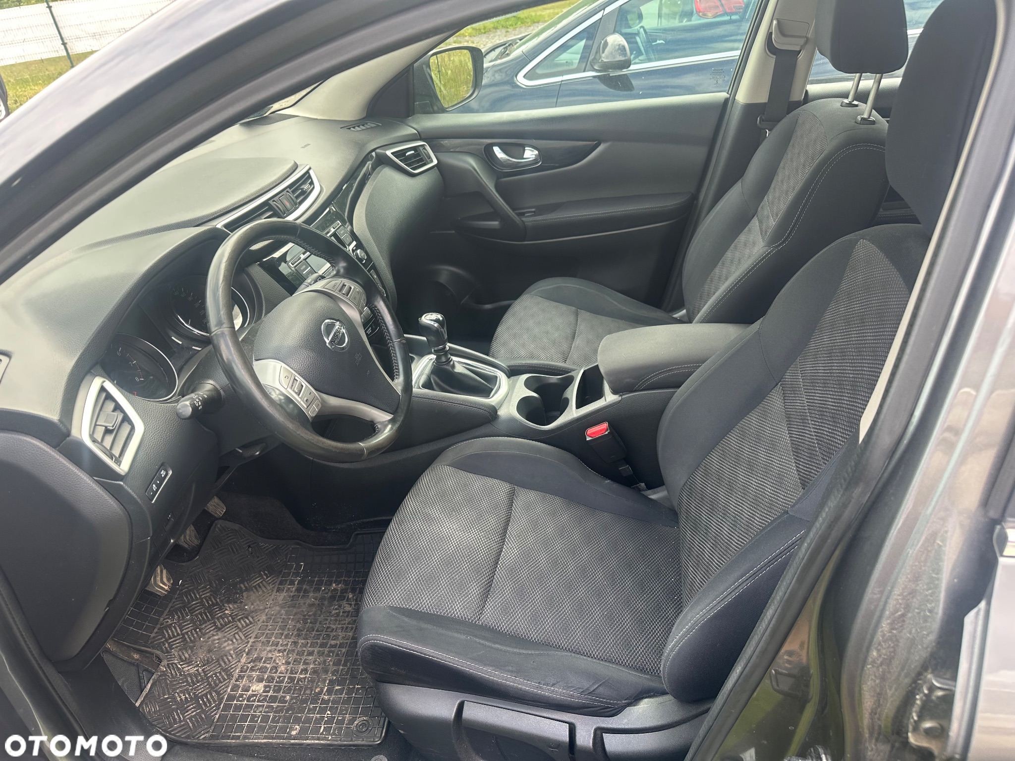 Nissan Qashqai 1.2 DIG-T N-Connecta EU6 - 6
