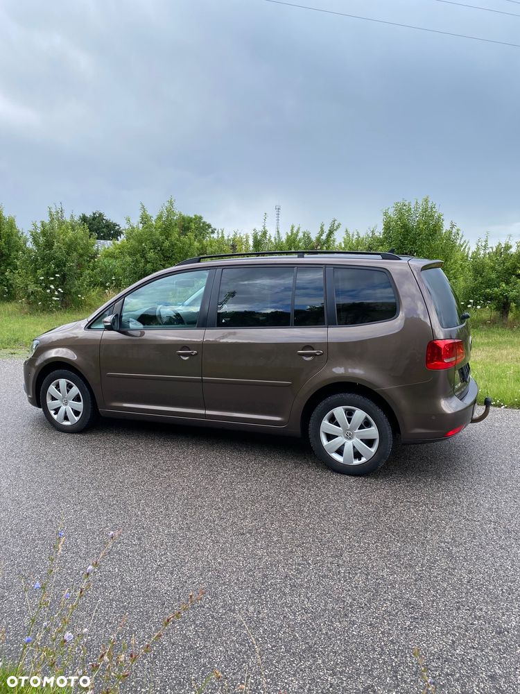 Volkswagen Touran 1.6 TDI DPF BlueMotion Technology Highline - 9