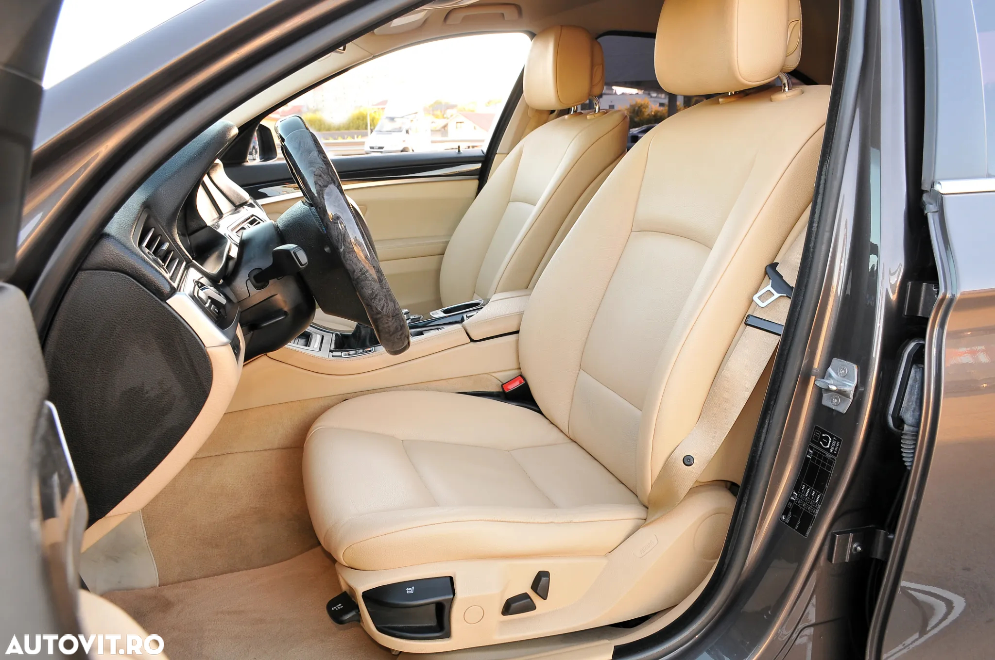 BMW Seria 5 520d - 13