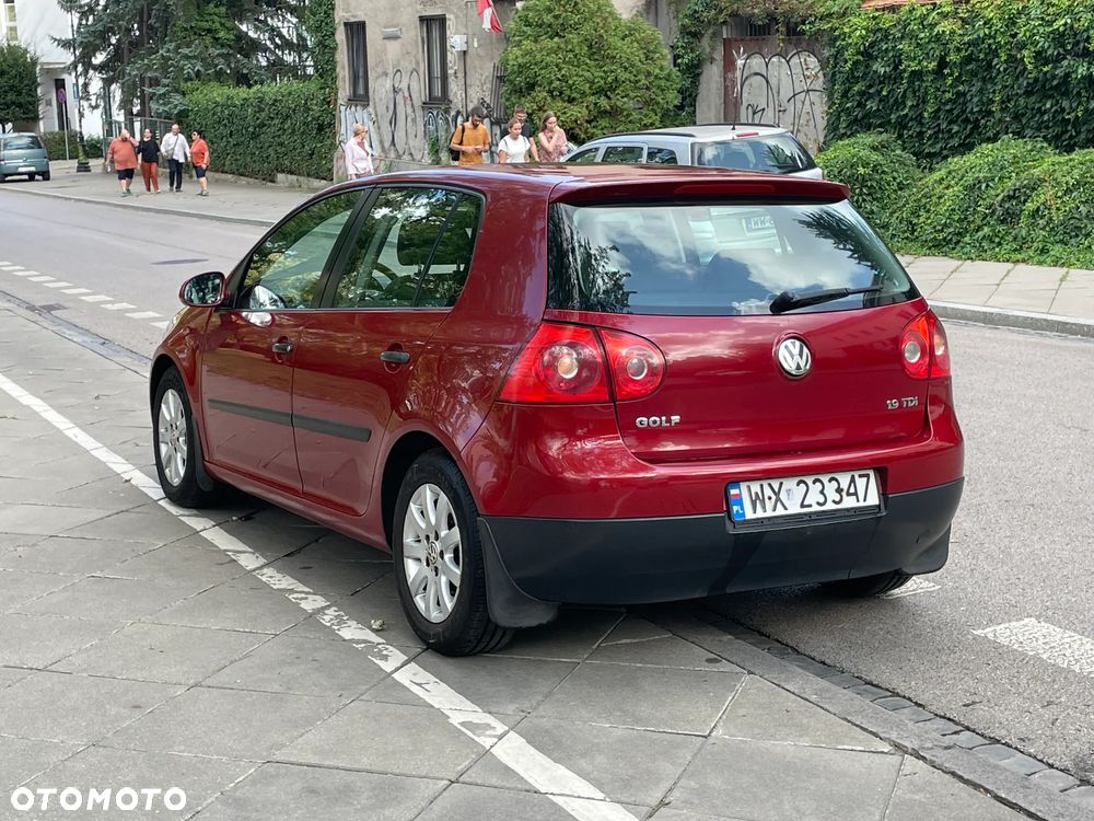 Volkswagen Golf V 1.9 TDI Comfortline - 4