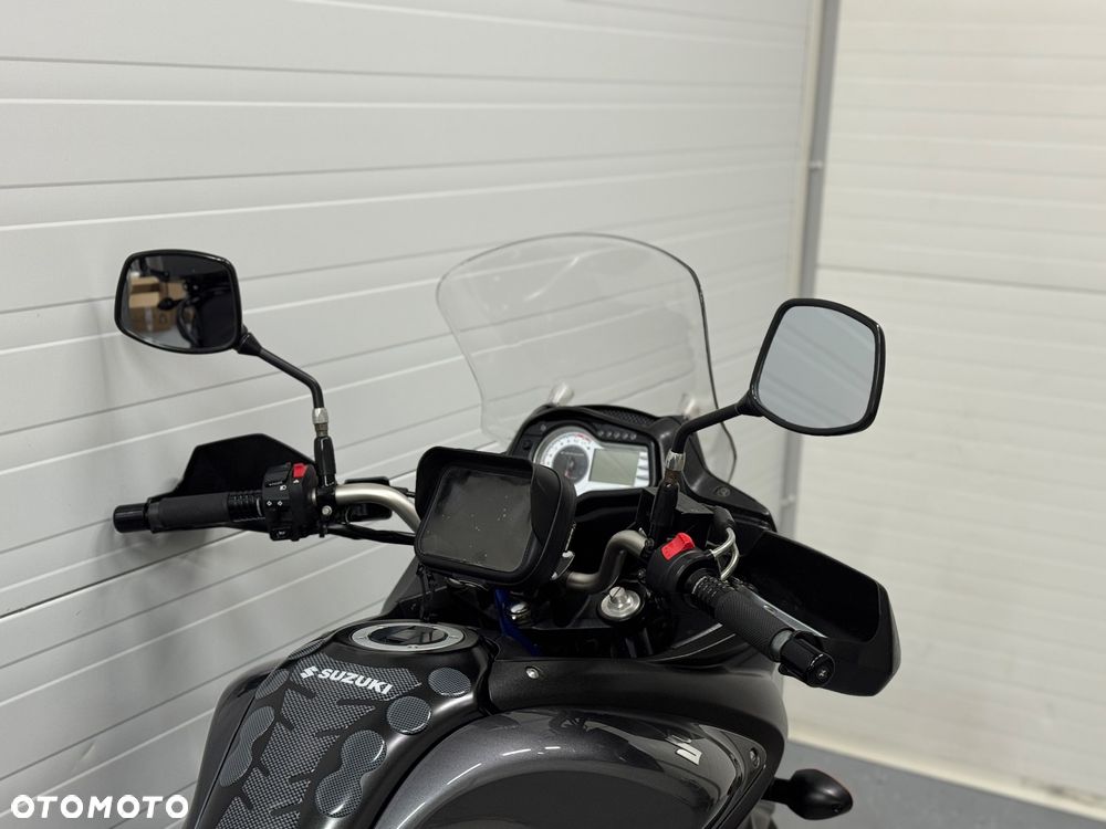 Suzuki V-STROM - 11