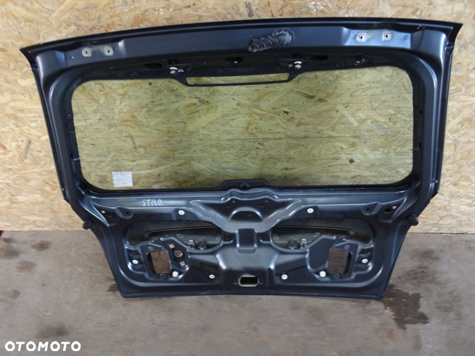 KLAPA TYŁ TYLNA SZYBA FIAT STILO HB 5D LAK: 675 01-04 NR154 - 8