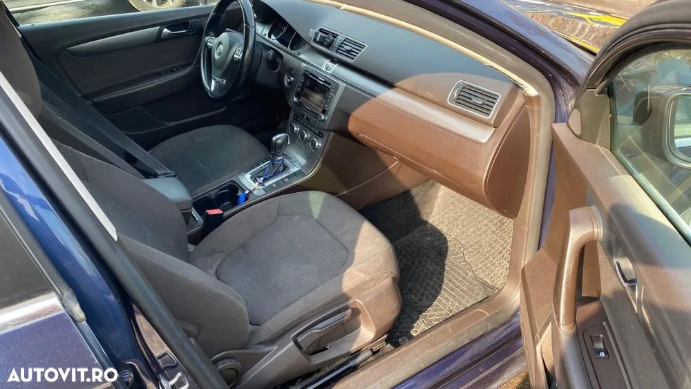 Volkswagen Passat 2.0 TDI BlueMotion Tehnology DSG Comfortline - 6