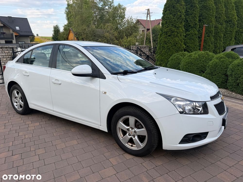 Chevrolet Cruze 1.6 - 3