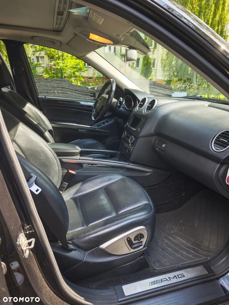 Mercedes-Benz ML 63 AMG 4Matic 7G-TRONIC - 19