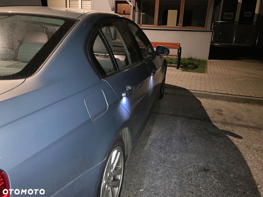 BMW Seria 3 320i - 10