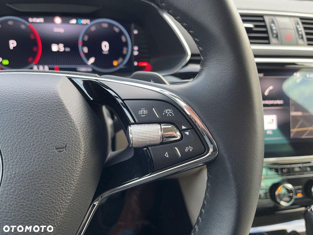 Skoda Superb 2.0 TDI SCR 4x4 L&K DSG - 23