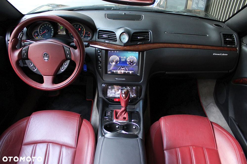 Maserati GranCabrio - 24