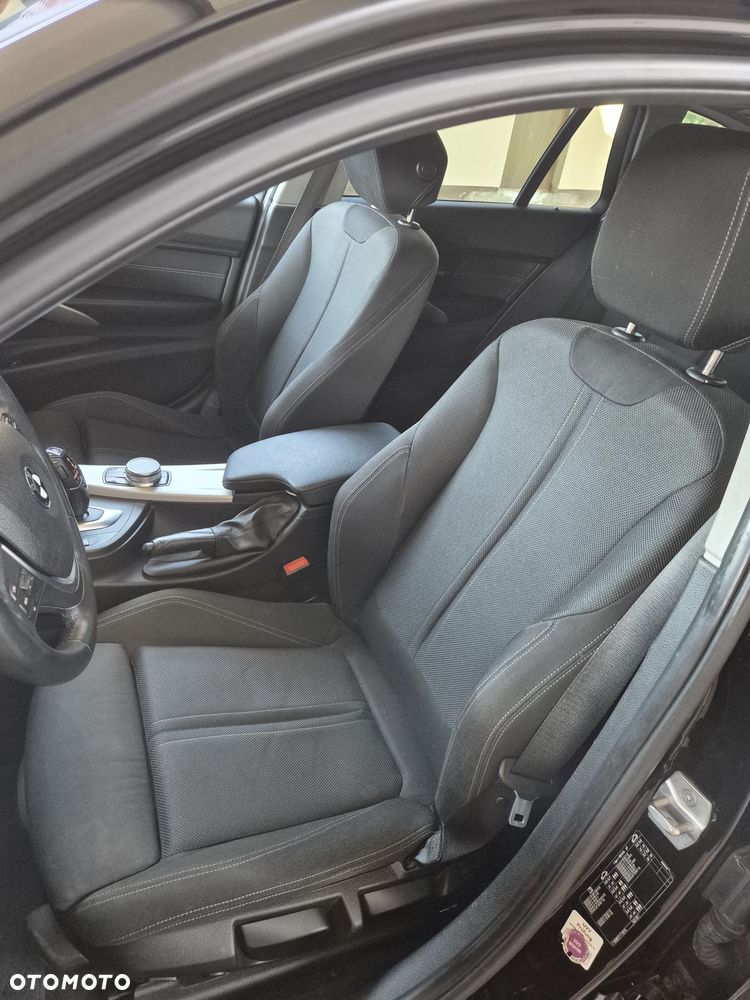 BMW Seria 3 320d Efficient Dynamic Edition - 14